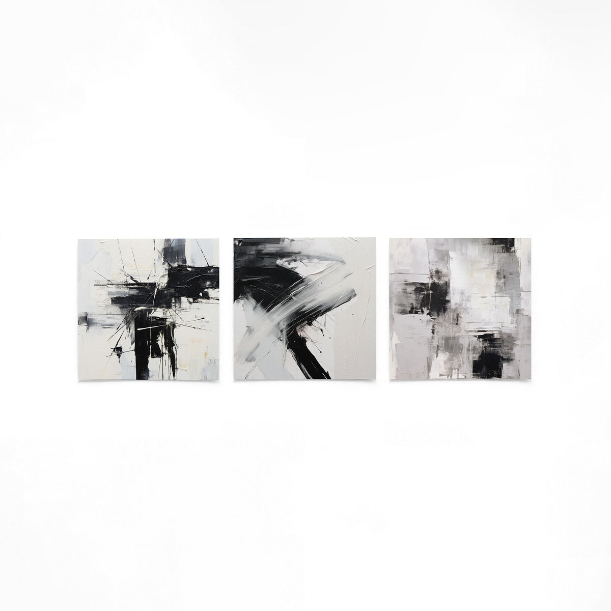 Drie vierkante posters met abstracte zwart wit op een gebroken witte achtergrond