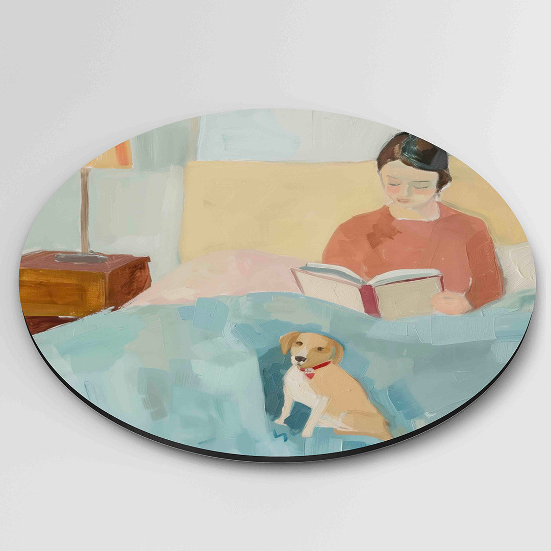 Lezende vrouw met hond Muurcirkel