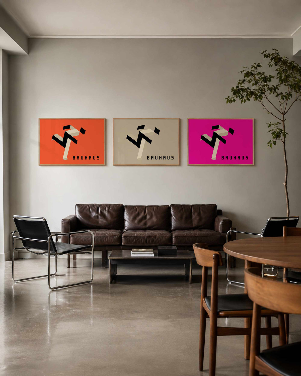 Interieurmockup van drieluik landscape-posterset met hoekige vorm in contrast