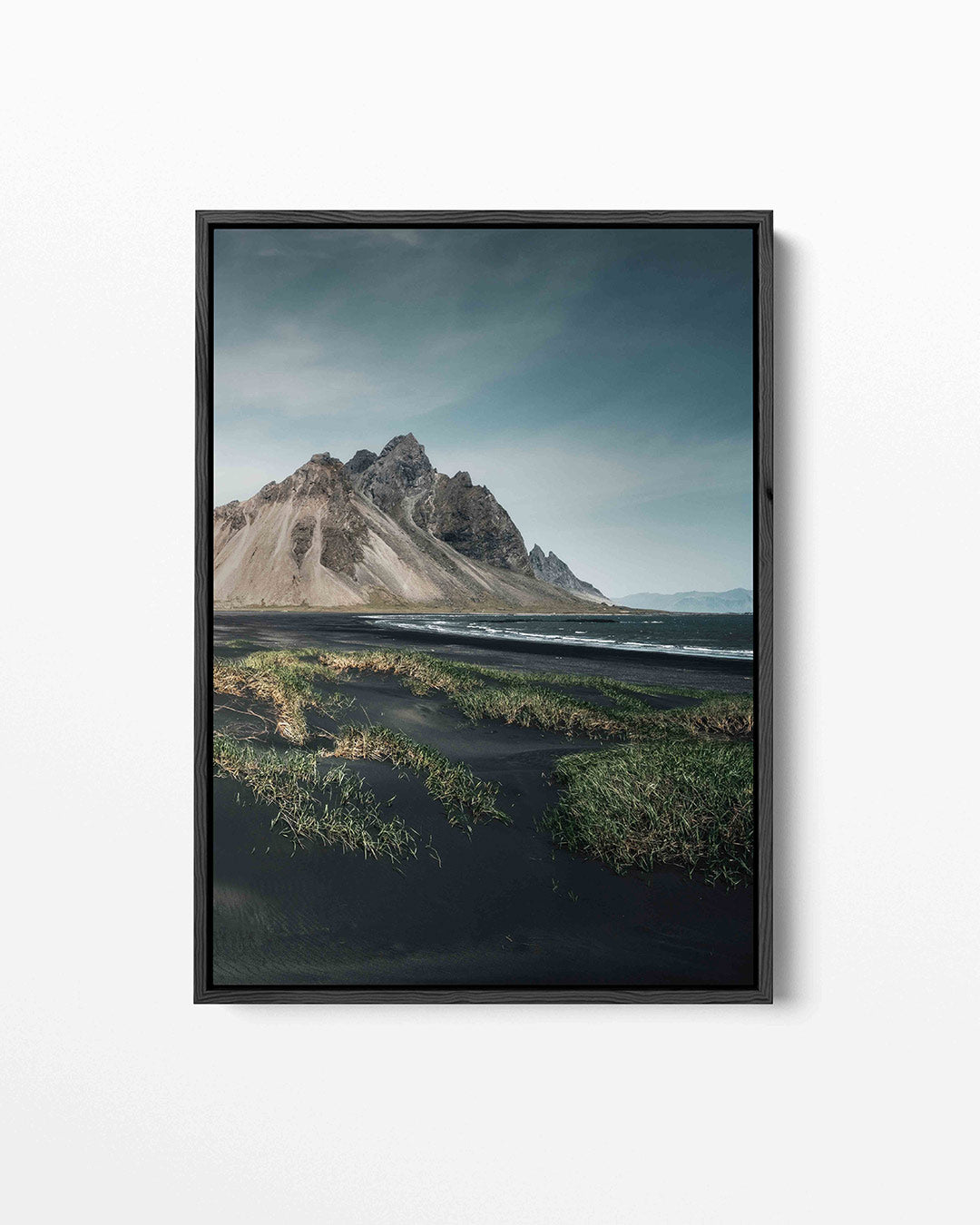 Berglandschap met zwarte zand Kunstwerk