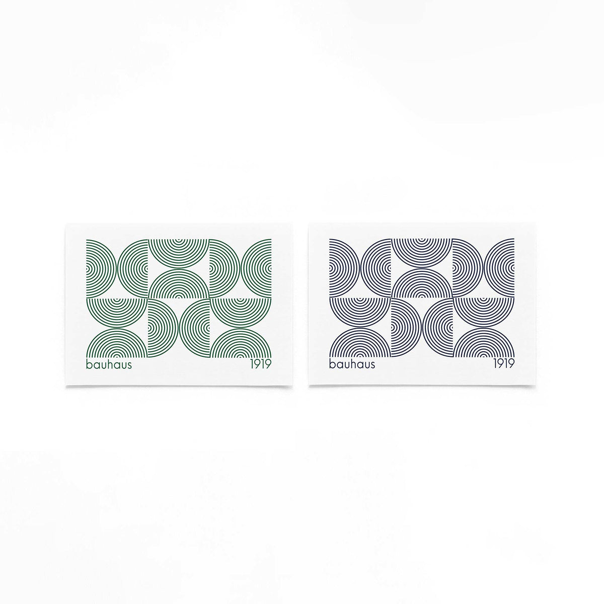 Twee landscape posters met groene en blauwe halfringen als vrijstaande productfoto