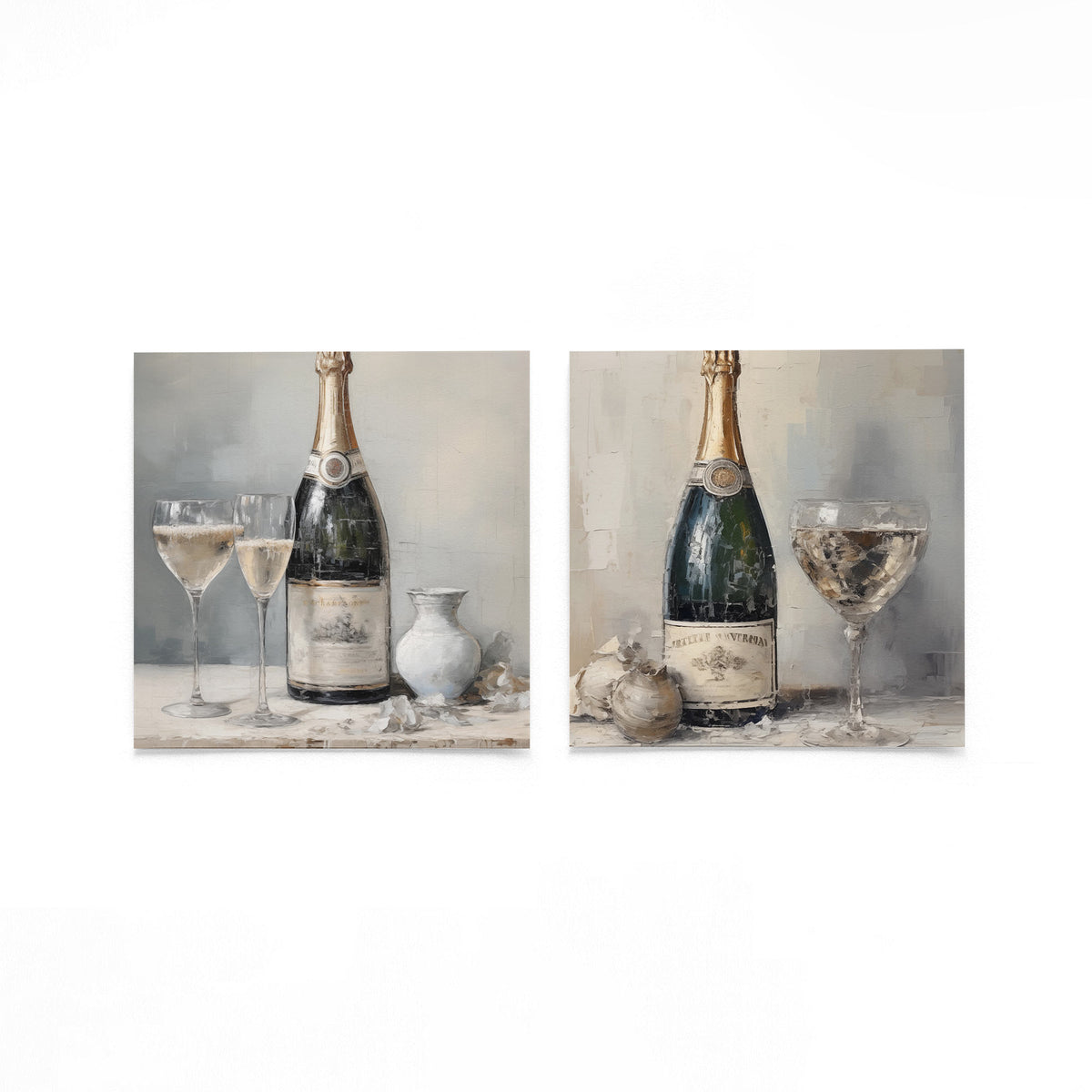 Twee vierkante posters met champagneflessen en glazen op een gebroken witte achtergrond