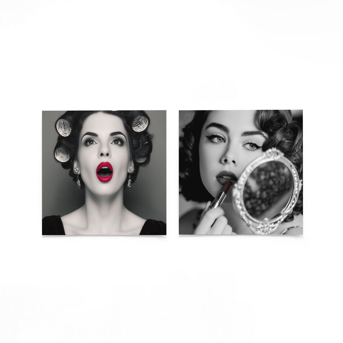 Twee vierkante posters met make upportretten op een gebroken witte achtergrond