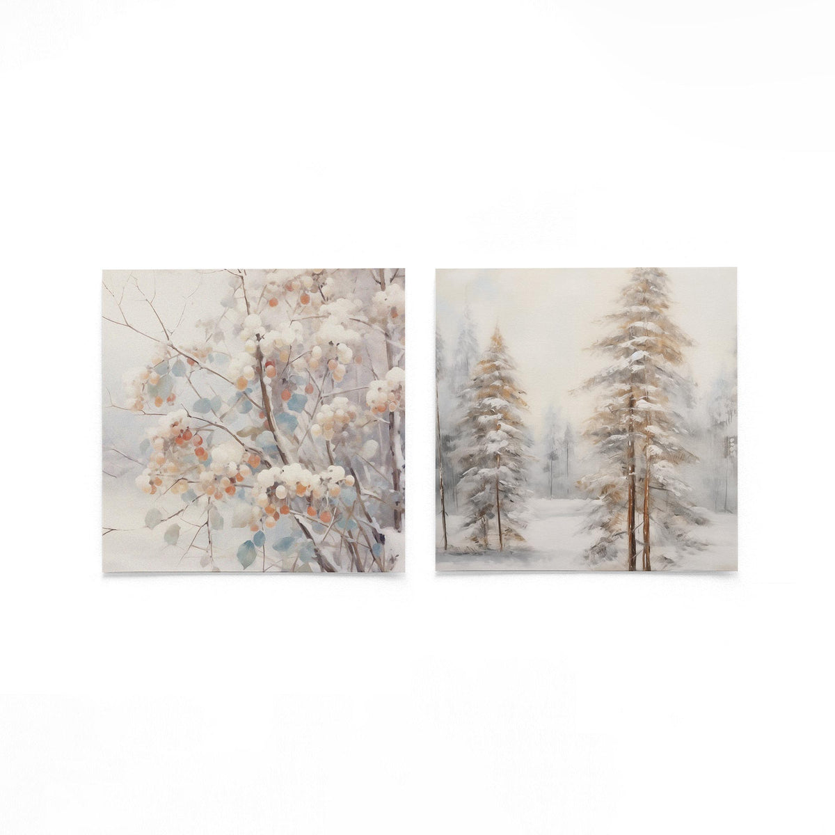 Twee vierkante posters met winterbomen en bloesem op een gebroken witte achtergrond