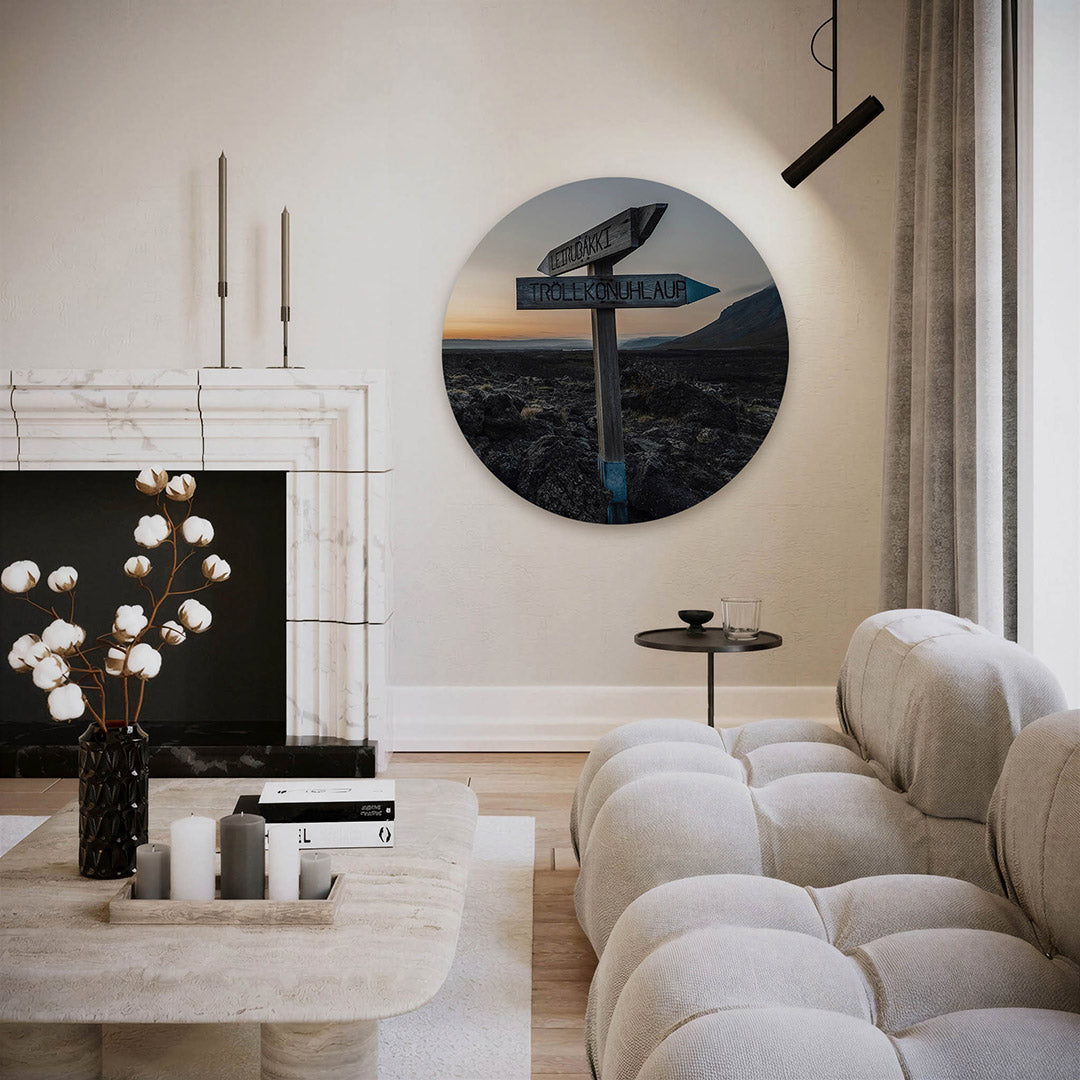 Wegwijzer in landschap Muurcirkel