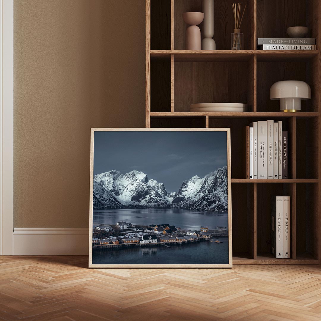 Berglandschap met dorp Poster