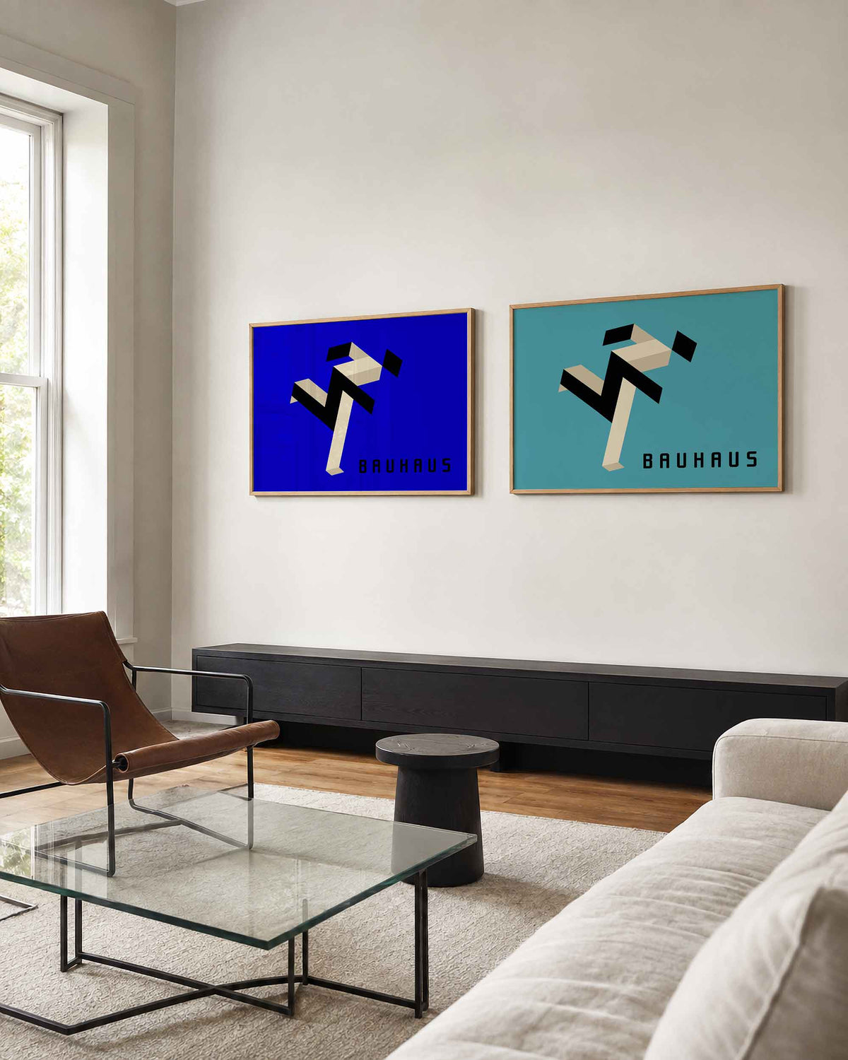 Interieurmockup van tweedelige landscape-posterset met zigzagfiguur op kleurvlakken