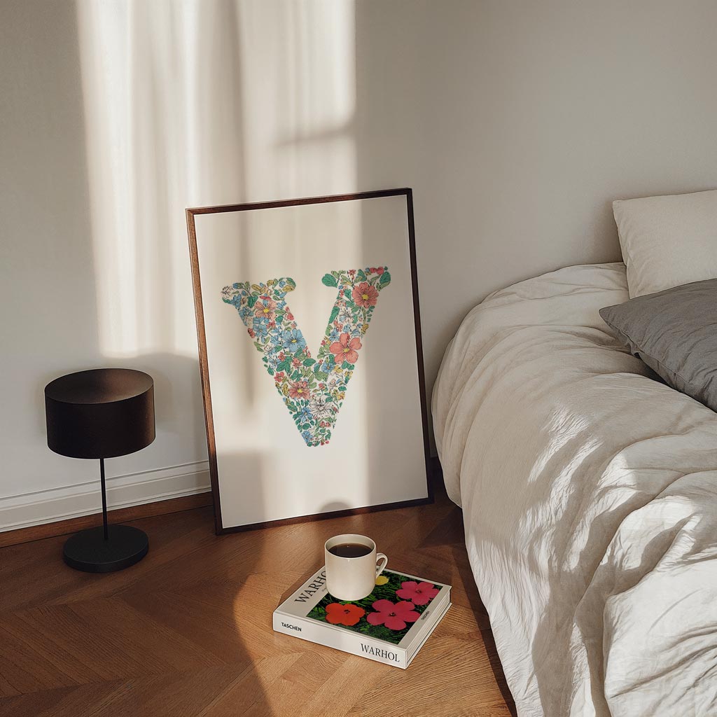 Bloemrijke Letter V Poster-WallArtistic