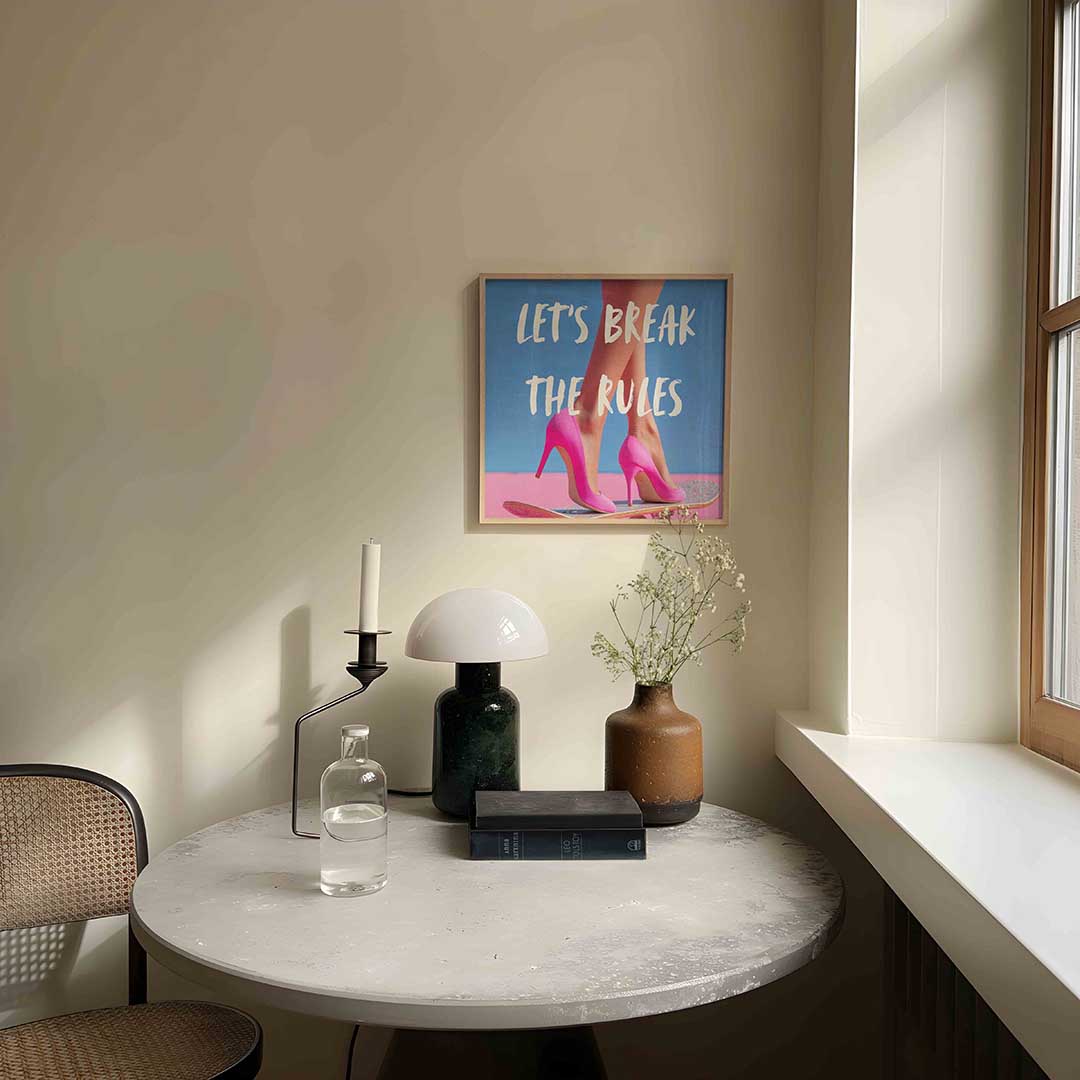 Roze hakken op skateboard Poster