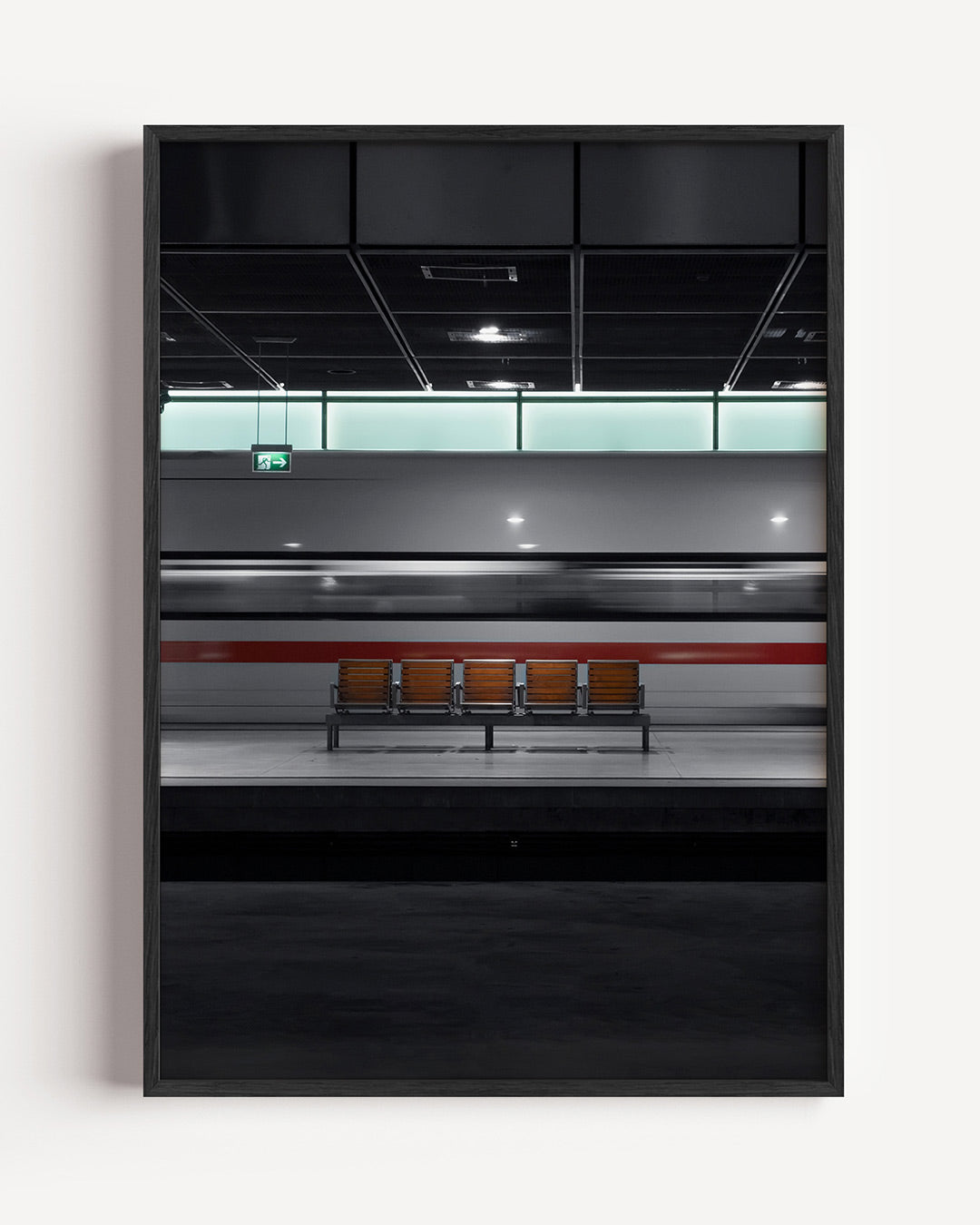 Stille station scene Poster
