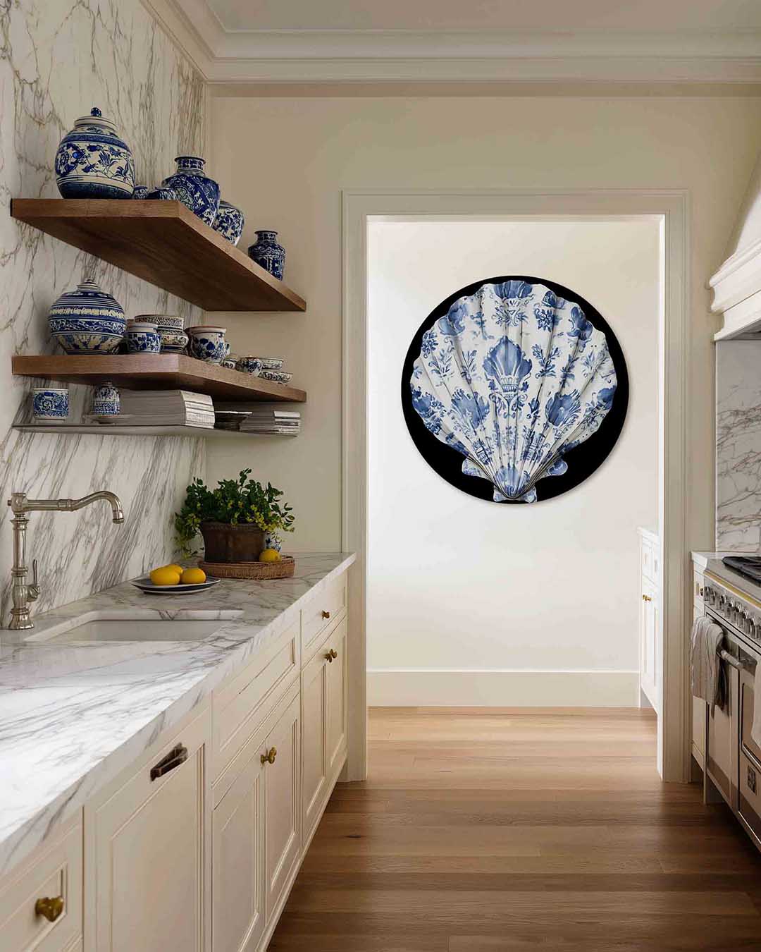 Blauw witte schelp Muurcirkel