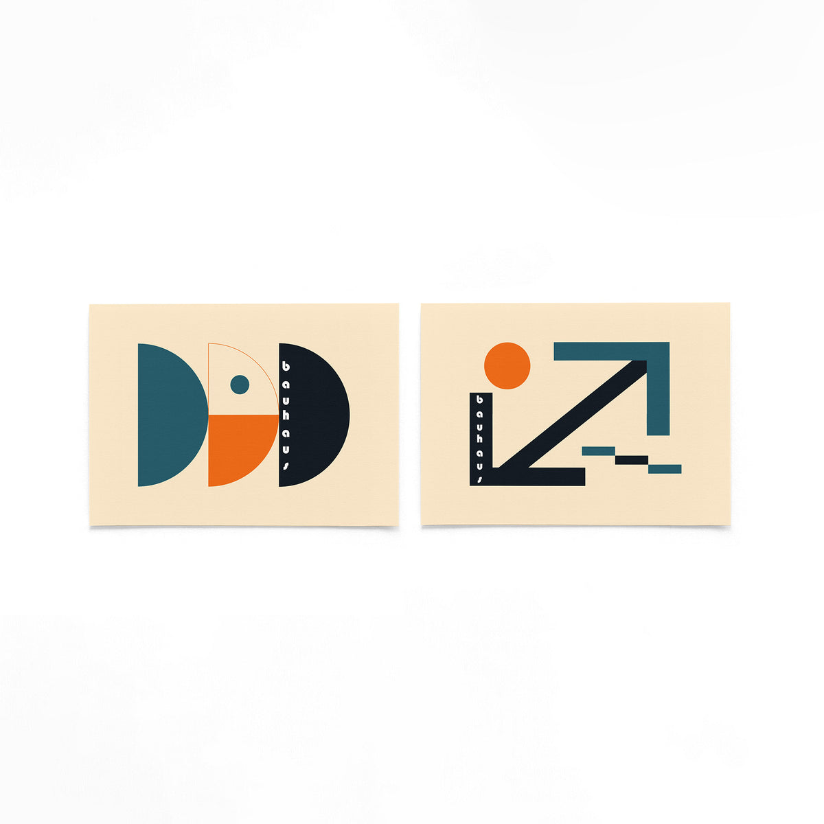 Twee landscape posters met halve cirkels en diagonale baan als vrijstaande productfoto
