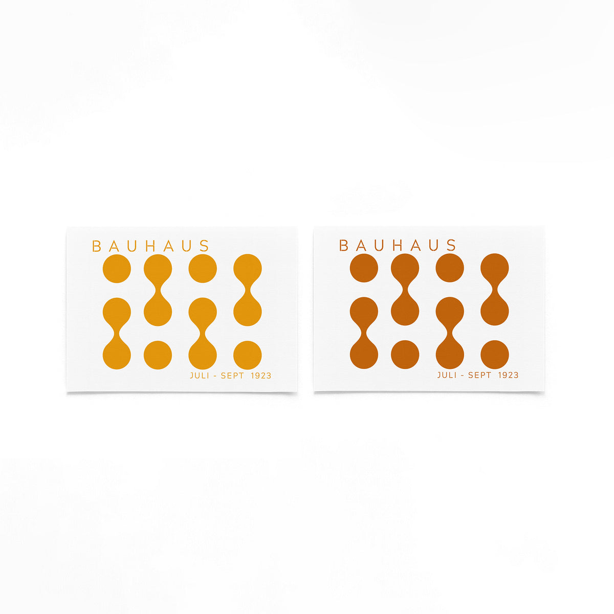 Twee landscape posters met oranje cirkels en siergolven als vrijstaande productfoto
