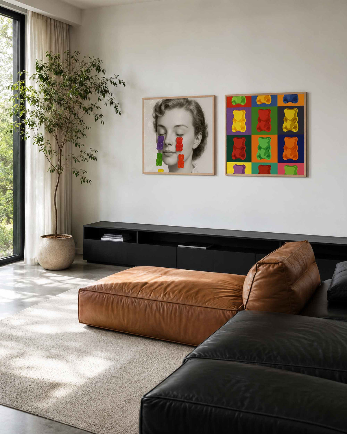 Interieurpresentatie van een tweedelige vierkante posterset met gummyberen popart