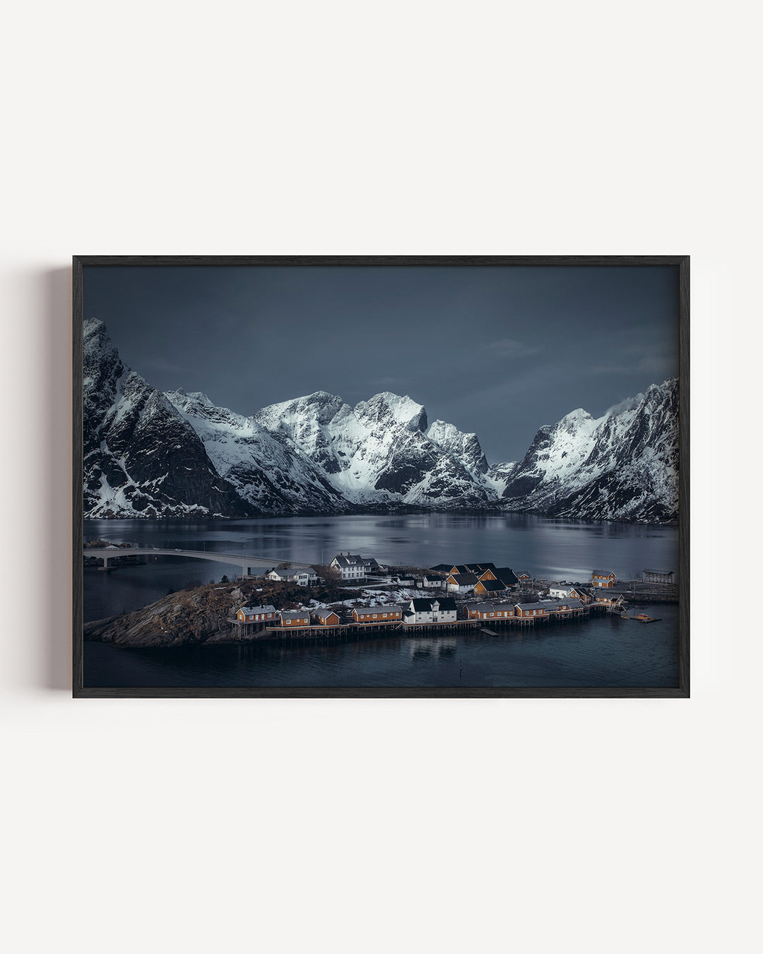 Berglandschap met dorp Poster
