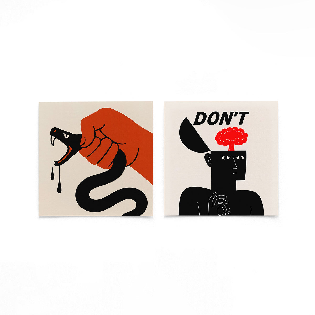 Twee vierkante posters met slang en brein op een gebroken witte achtergrond