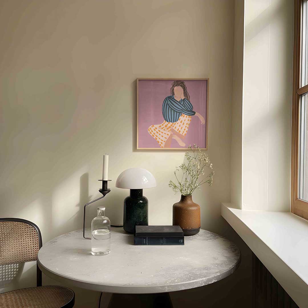 Vrouw in gestreepte blouse Poster