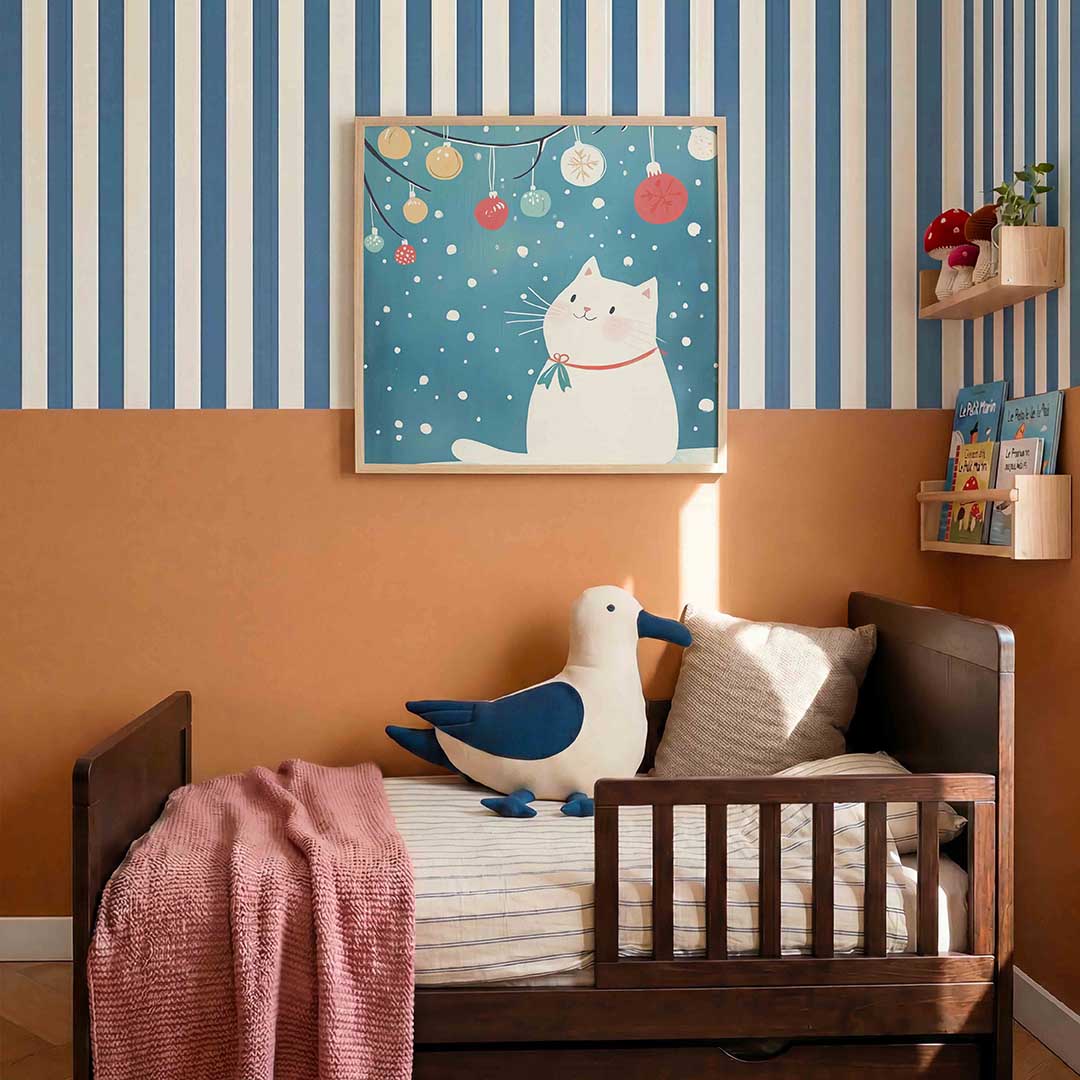 Witte kat met kerstballen Poster