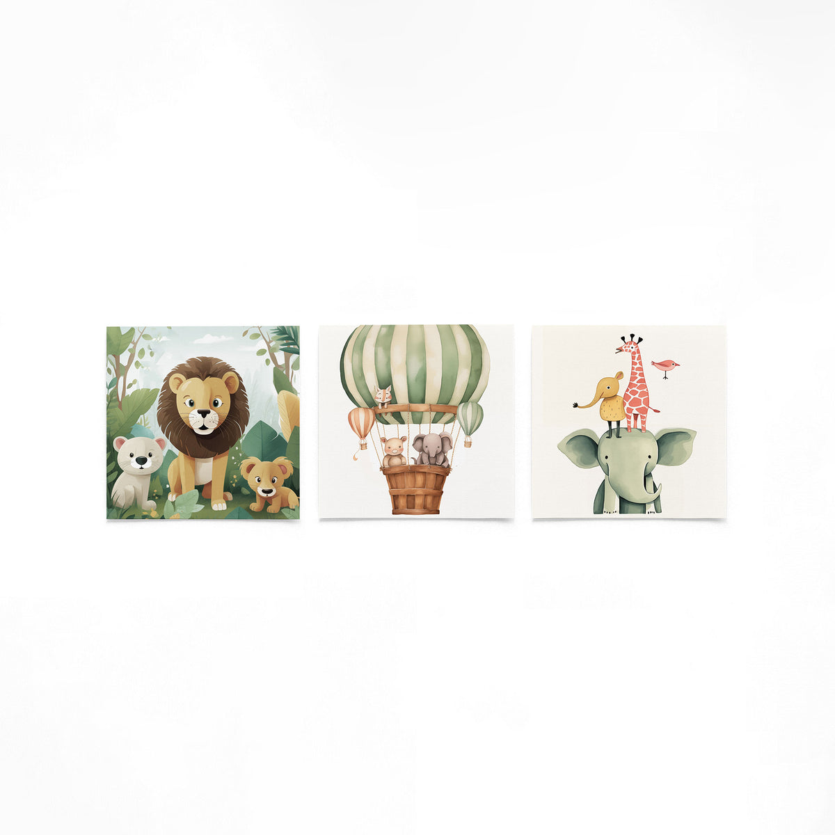 Drie vierkante posters met jungle dieren op een gebroken witte achtergrond