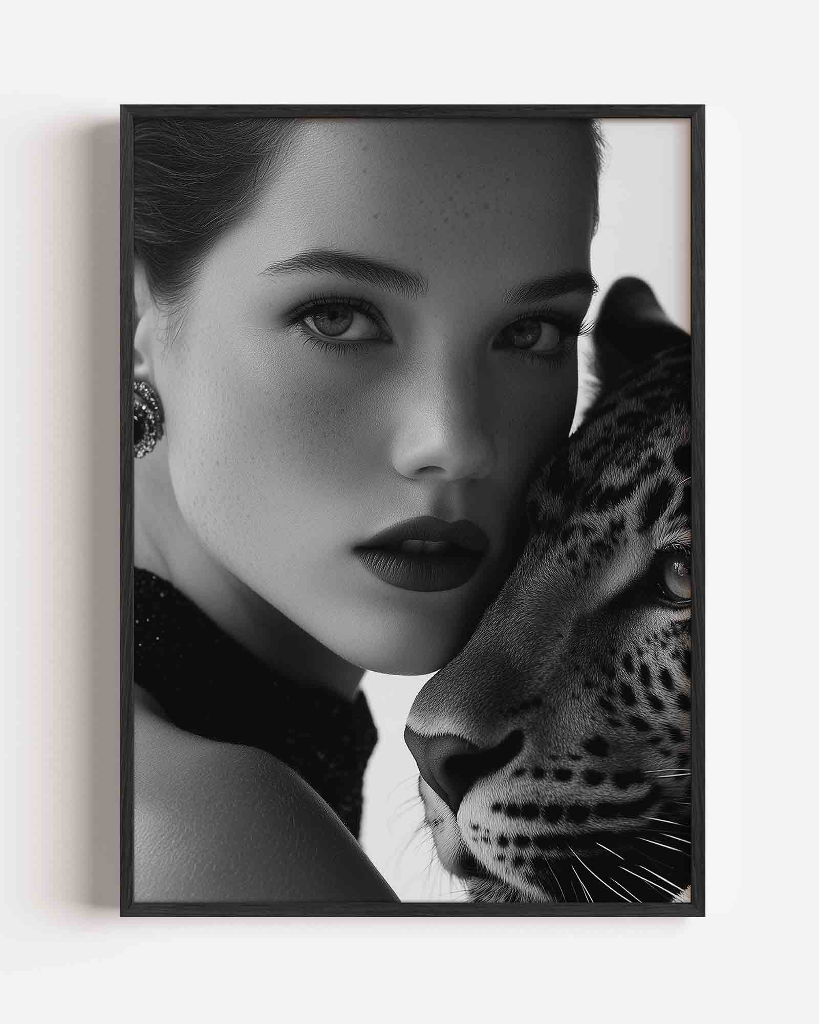 Portret vrouw en luipaard Poster