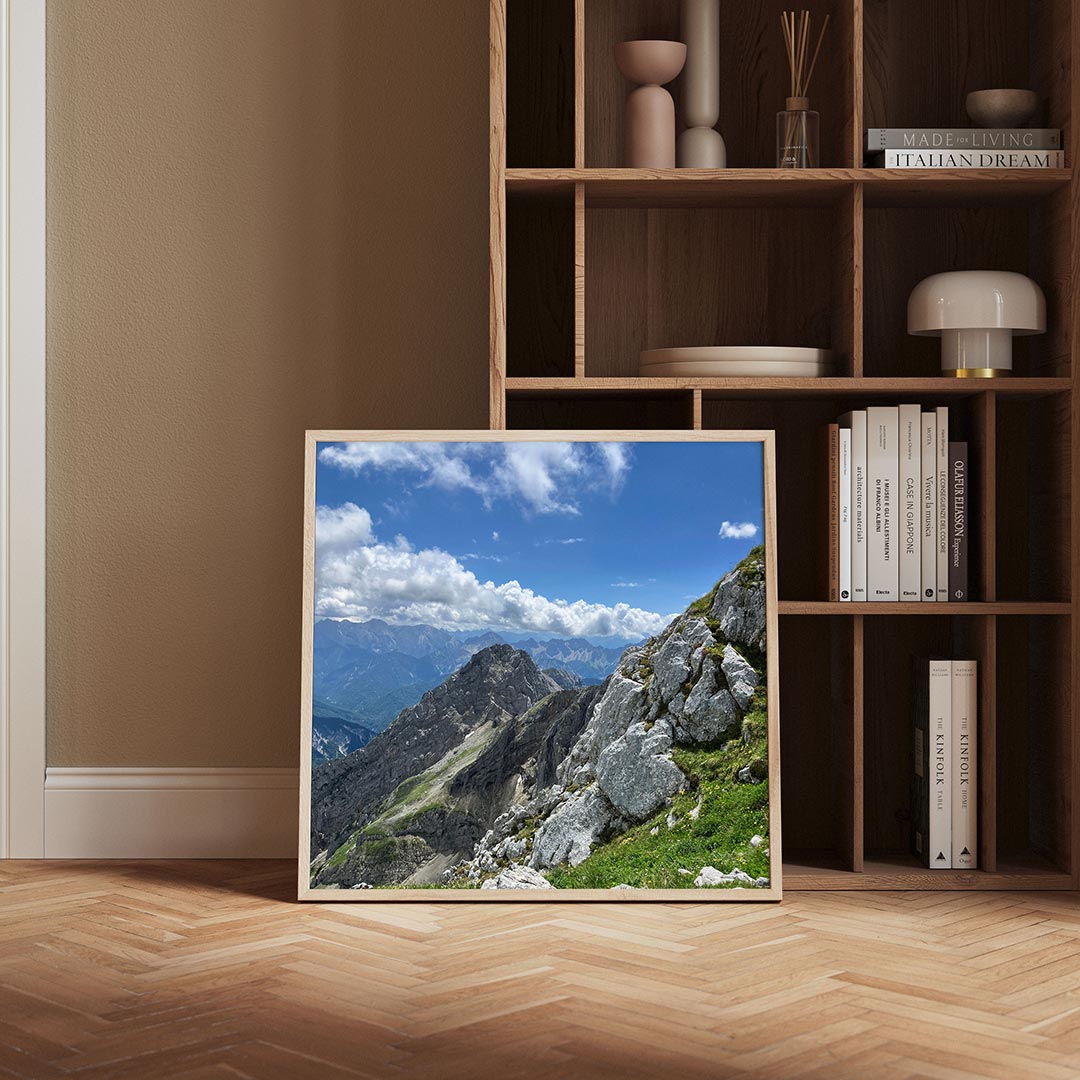 Berglandschap met wolken Poster