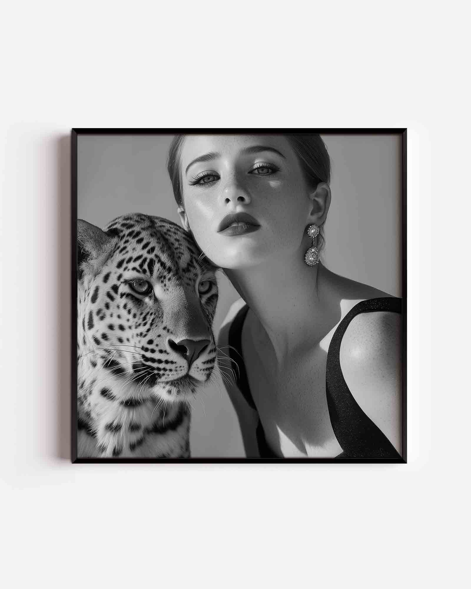 Vrouw en luipaard Poster