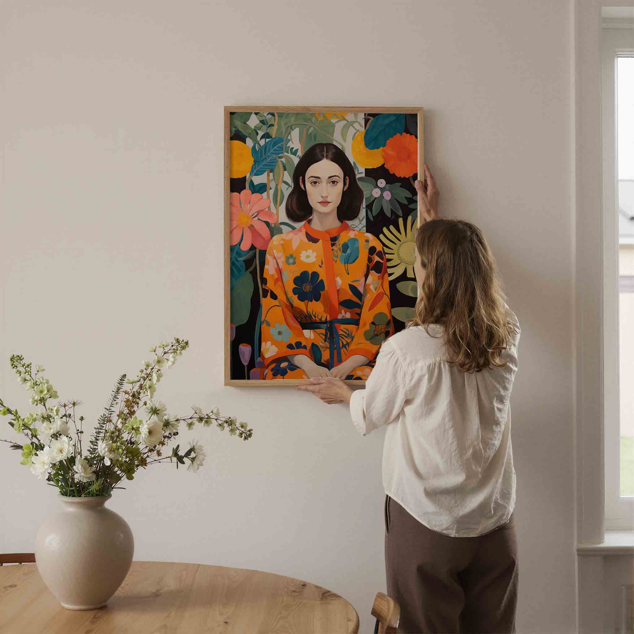 Vrouw in bloemenjurk Poster