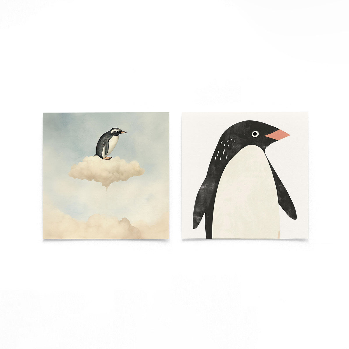 Twee vierkante posters met pinguïns in de wolken op een gebroken witte achtergrond