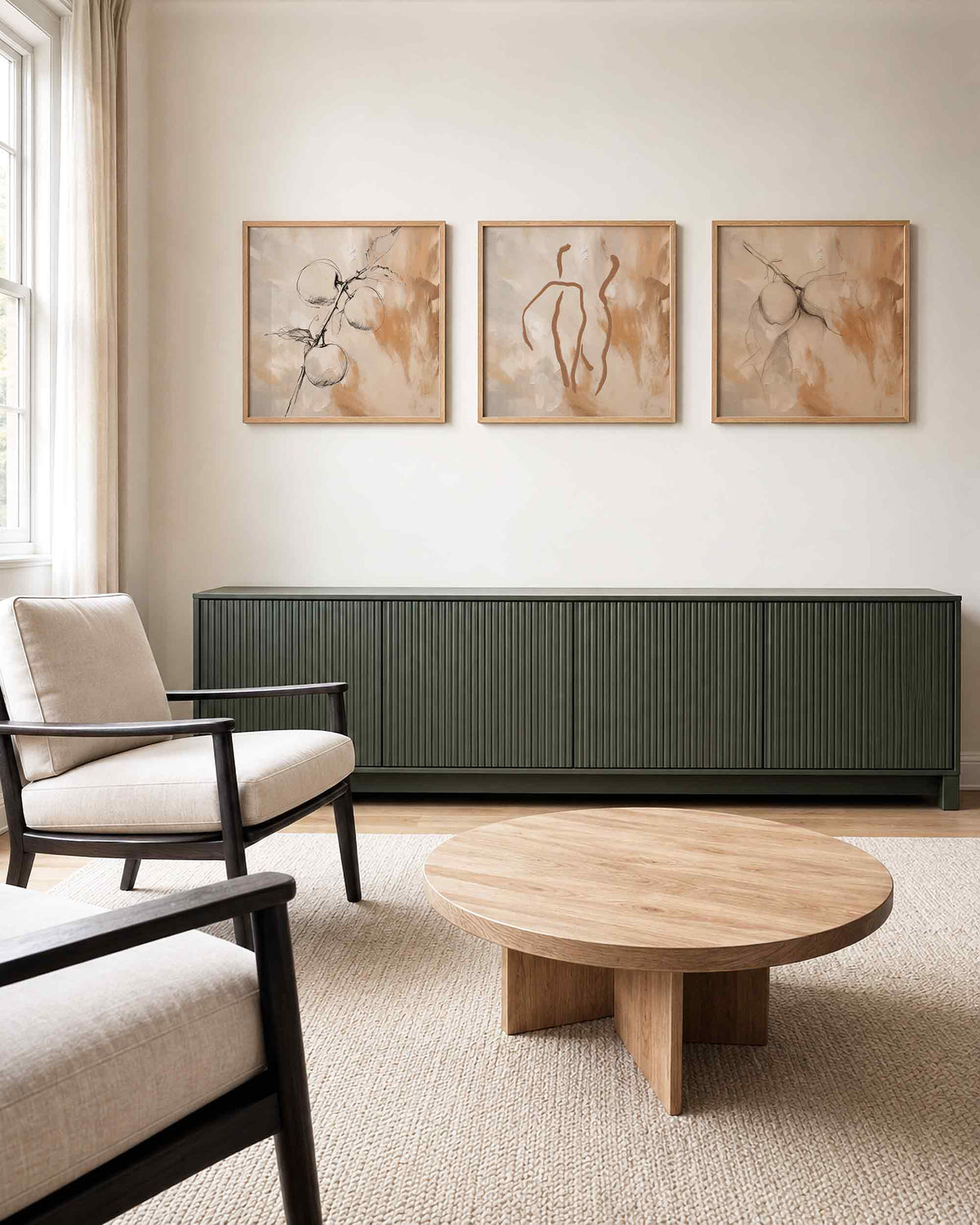 Interieurpresentatie van een driedelige vierkante posterset met botanische vruchten