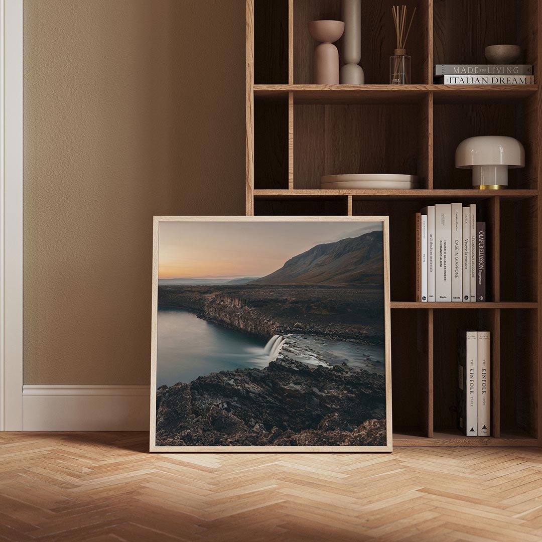 Rustige waterval landschap Poster