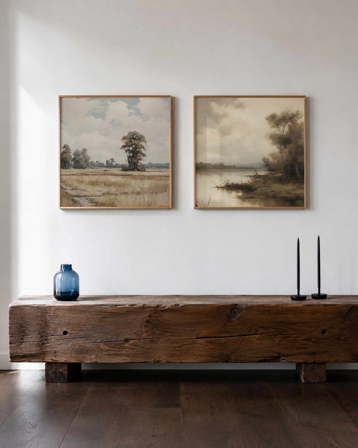 Interieurpresentatie van een tweedelige vierkante posterset met bomen en water