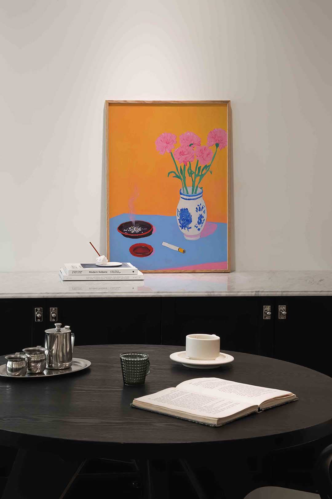 Bloemen en asbak Poster