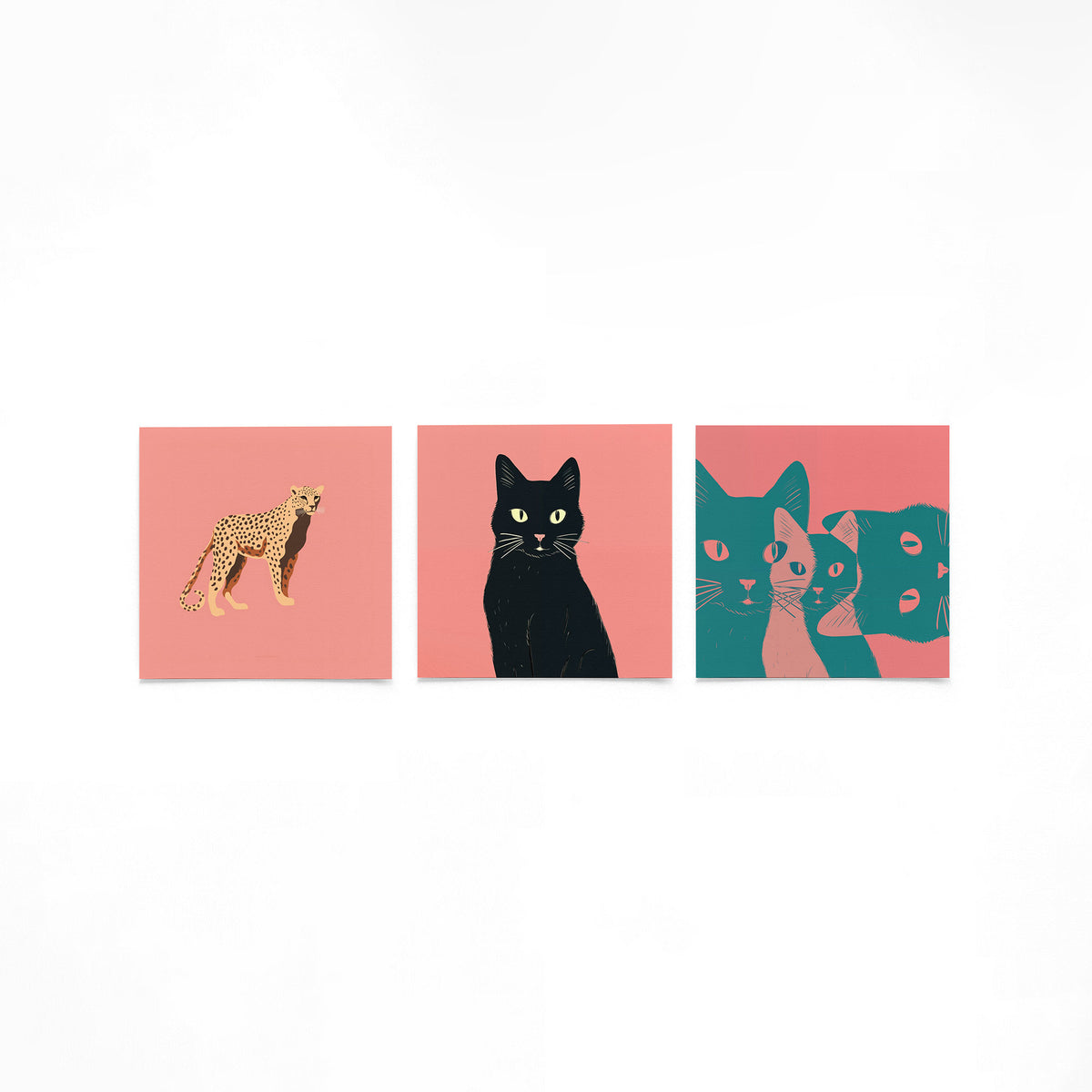 Drie vierkante posters met dierenportretten op een gebroken witte achtergrond
