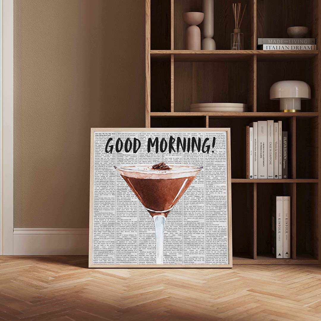 Cocktailglas op krantenachtergrond Poster