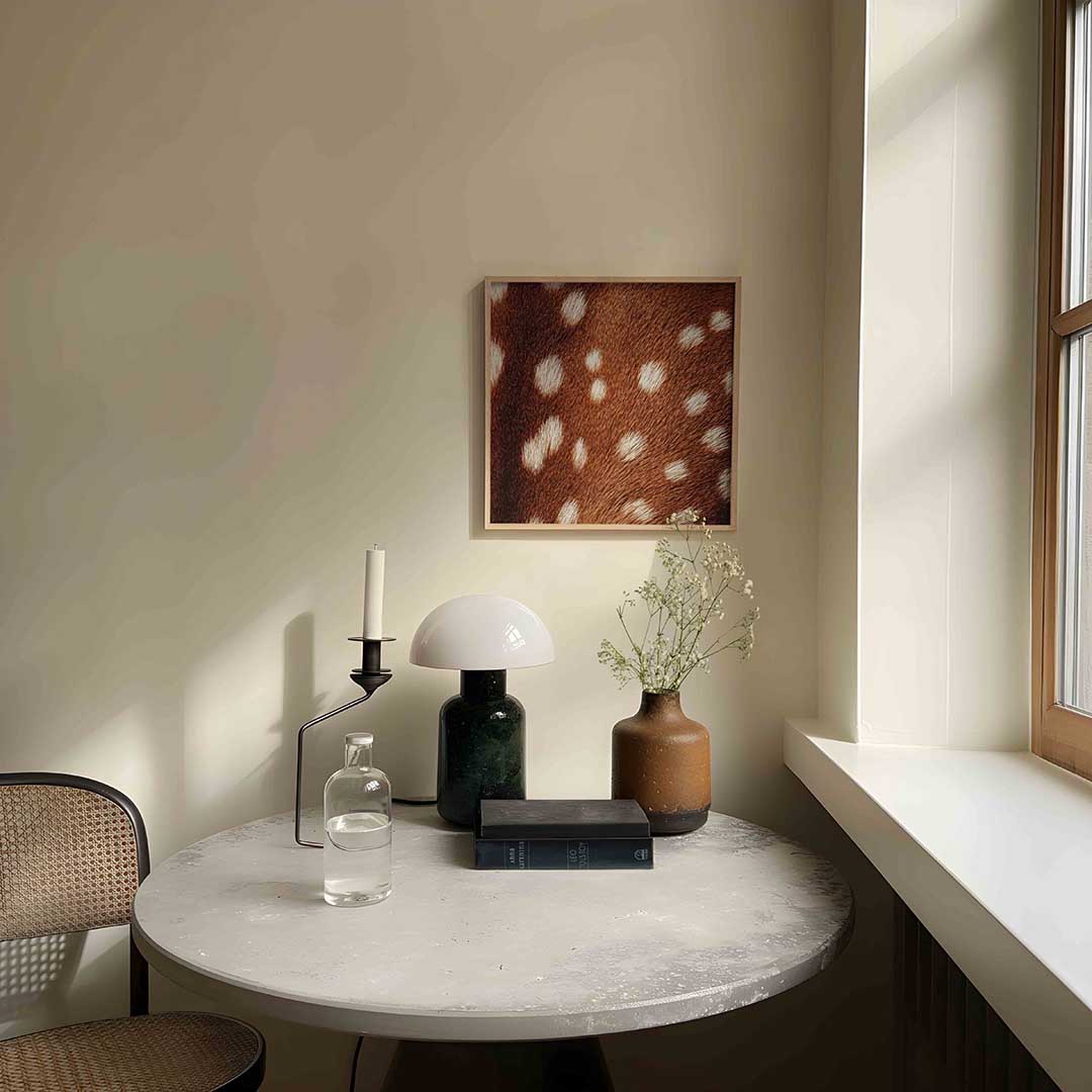 Bruine vacht met witte stippen Poster