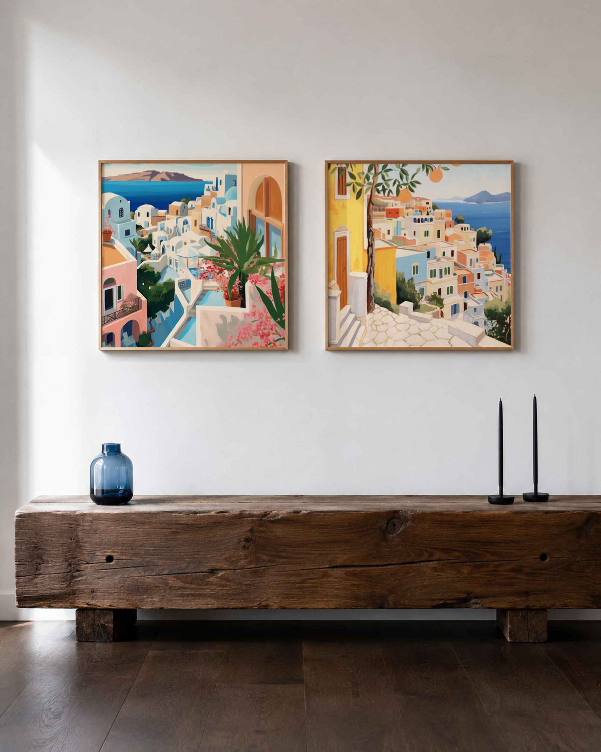 Interieurpresentatie van een tweedelige vierkante posterset met eilanddorp aan zee