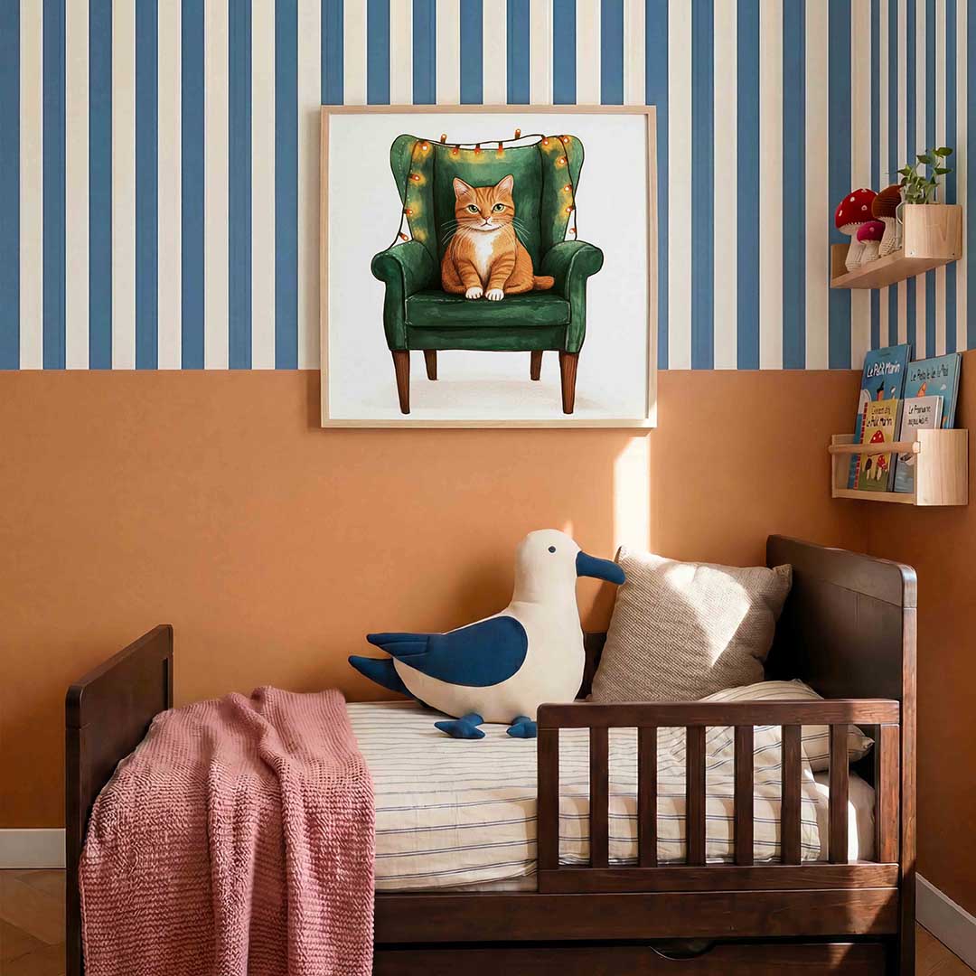 Kat op groene stoel Poster