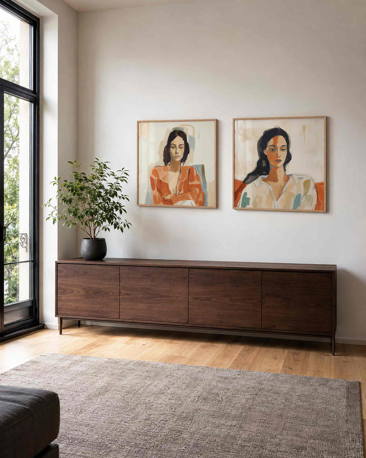 Interieurpresentatie van een tweedelige vierkante posterset met portretten van vrouwen