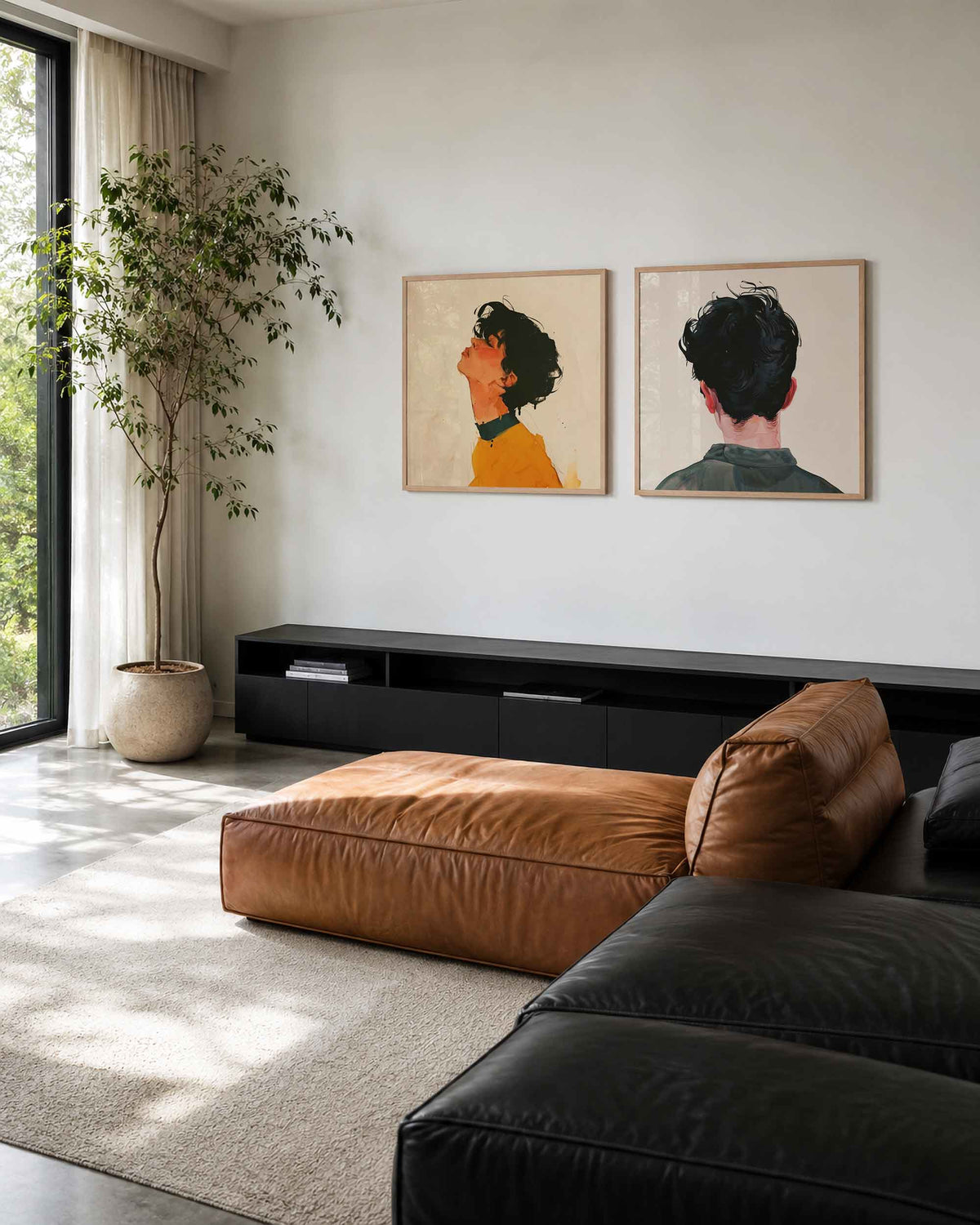 Interieurpresentatie van een tweedelige vierkante posterset met portretten van jongeren