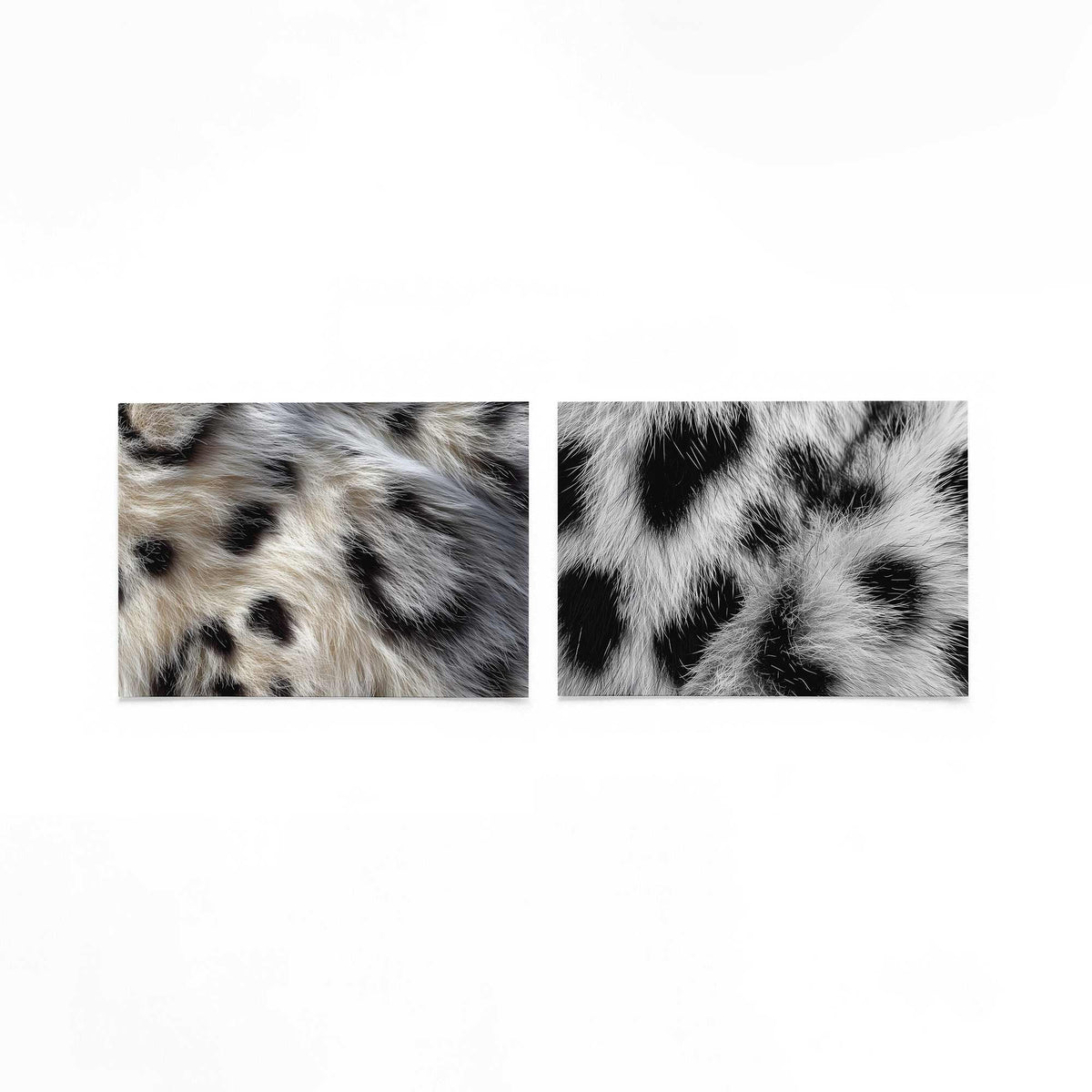 Twee liggende posters met zachte, golvende lijnen met een mix van witte en zwarte tinten op een gebroken witte achtergrond