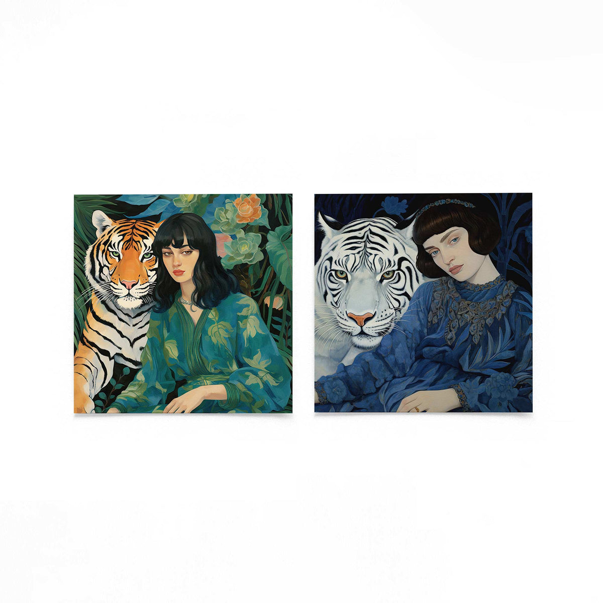 Twee vierkante posters met tijger en vrouw op een gebroken witte achtergrond